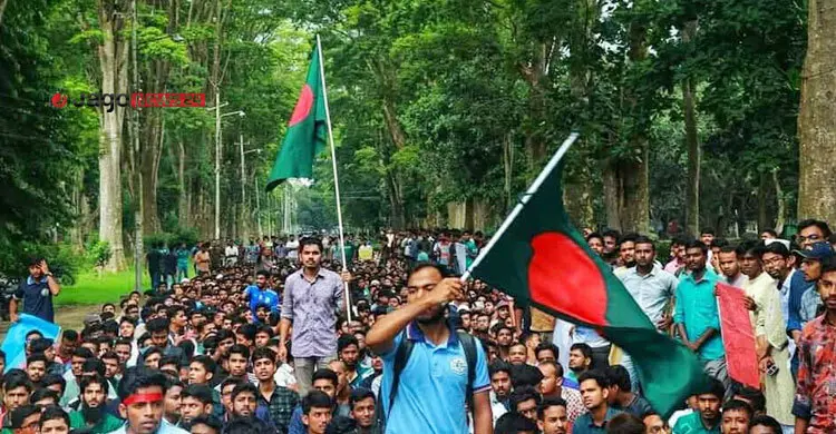 অগ্নিসংযোগের ঘটনায় শিক্ষার্থীদের বিরুদ্ধে ছাত্রলীগের মামলা