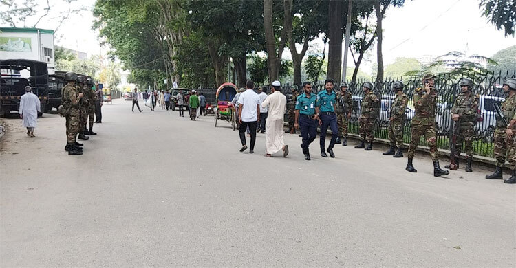 গণহত্যাকারীদের ‘গোপনে’ জামিনের প্রতিবাদে জুলাই ঐক্যের বিক্ষোভ