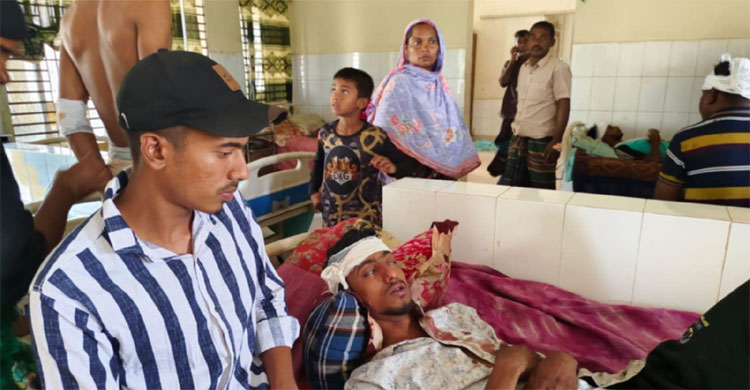 কুষ্টিয়ায় সেচ পাম্প নিয়ে গ্রামবাসীর সংঘর্ষ, বাড়ি-ঘর ভাঙচুর