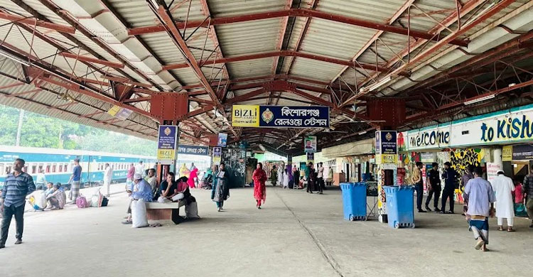 কিশোরগঞ্জে ট্রেনের টিকিট কালোবাজারি থামছে না