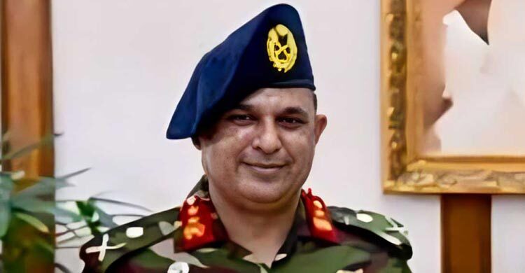 মেজর জেনারেল কবীর আহাম্মদকে ধরতে সীমান্তসহ সব বন্দরে সতর্কতা