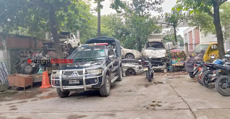 জিয়া উদ্যানে ঘুরতে গিয়ে হাজতে রাত, এক ফোনকলে দিতে হলো ১০০ টাকা