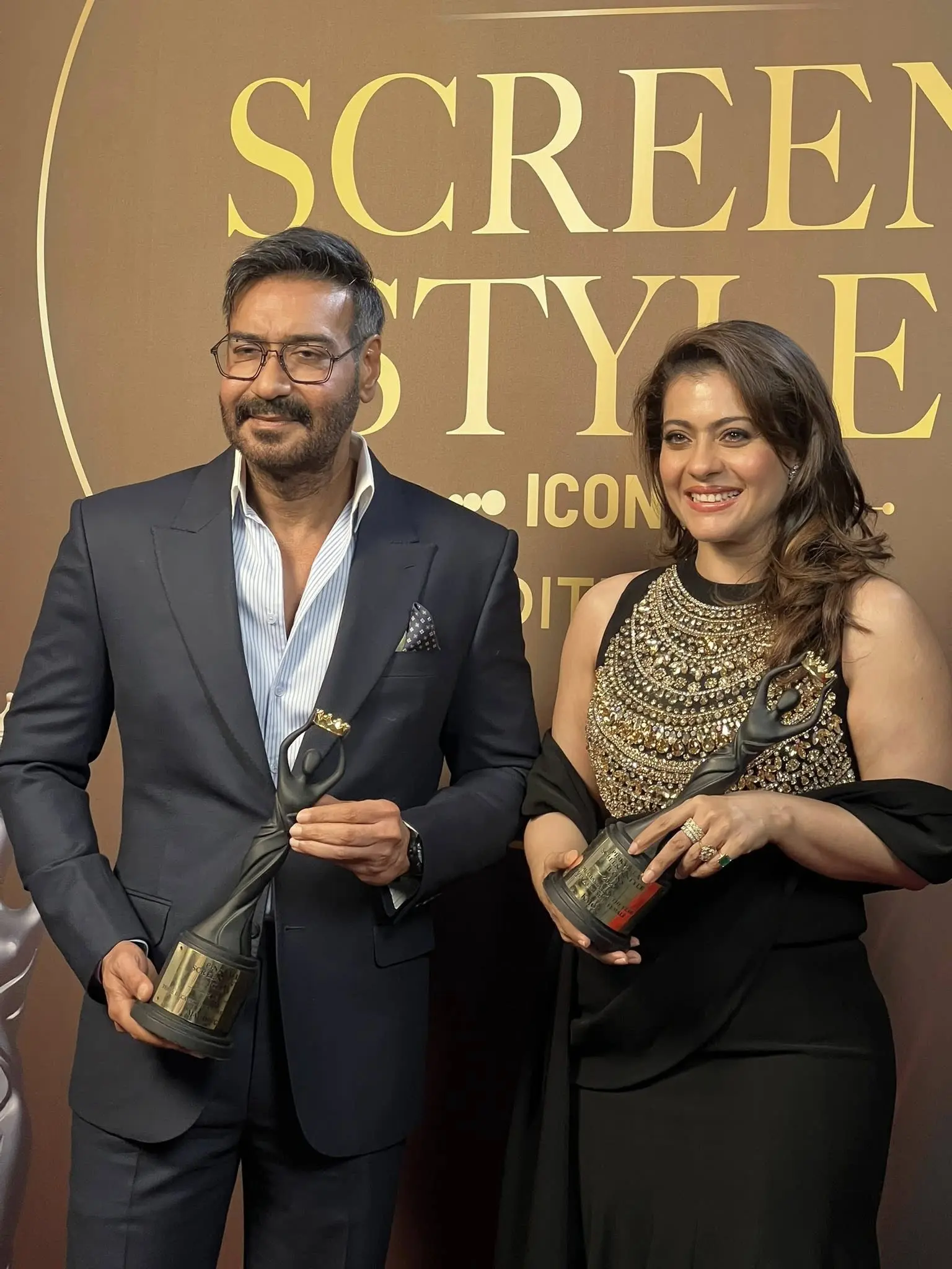 ফ্যাশনে আবারও নজর কাড়লেন কাজল