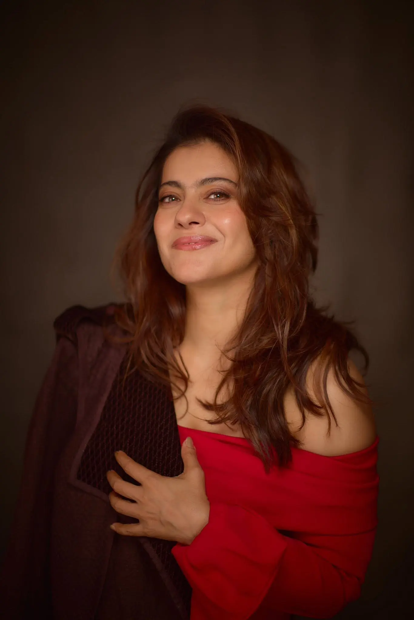 ৫১ বছর বয়সেও কাজল এত সতেজ ও আকর্ষণীয় আছেন কীভাবে