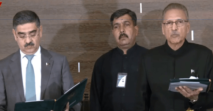 Kakar sworn in as Pakistan’s 8th interim prime minister