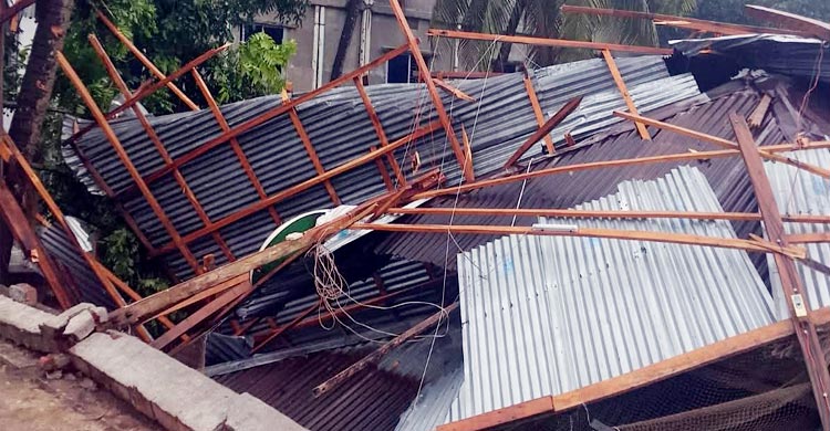 বরিশালে কালবৈশাখীর তাণ্ডবে বিদ্যুৎহীন ৫ উপজেলা