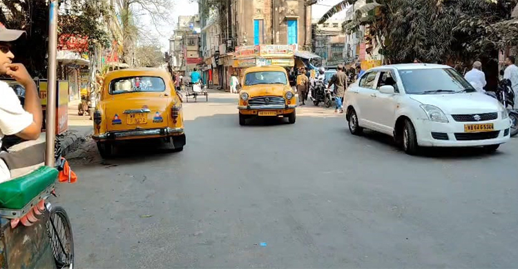 বাংলাদেশে বিএনপির জয়, আশার আলো দেখছেন কলকাতা নিউমার্কেটের ব্যবসায়ীরা