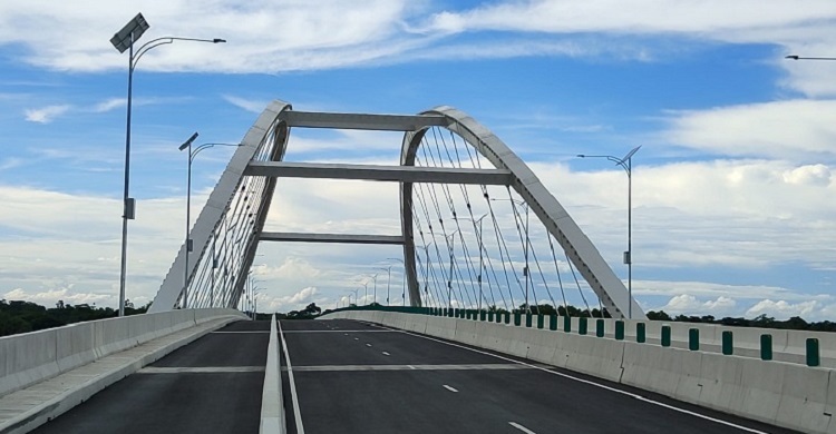 কালনা সেতুর ডিভাইডারে মোটরসাইকেলের ধাক্কা, যুবক নিহত