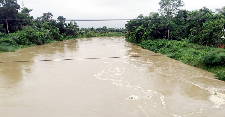 উজানের ঢলে টইটুম্বুর মনু-ধলাই