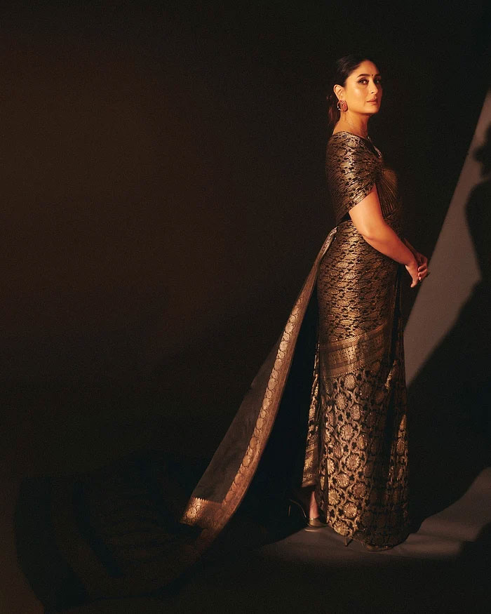 প্রি-ড্রেপড বেনারসিতে কারিনার স্টাইল স্টেটমেন্ট