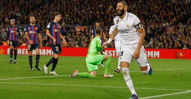 Barcelona stunned as Benzema hat-trick sends Real into Copa final