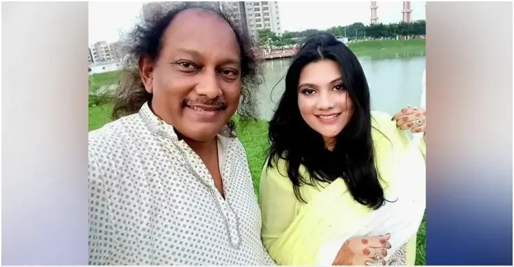 মৃত মেয়ে কারিনাকে সঙ্গে নিয়েই যেন ওমরা করলেন কায়সার হামিদ