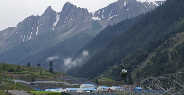 জম্মু ও কাশ্মীরে আকস্মিক বন্যায় ১০ জনের মৃত্যুর আশঙ্কা