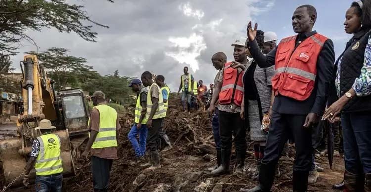 কেনিয়ায় ভূমিধসে নিহতের সংখ্যা বেড়ে ২১, নিখোঁজ ৩০