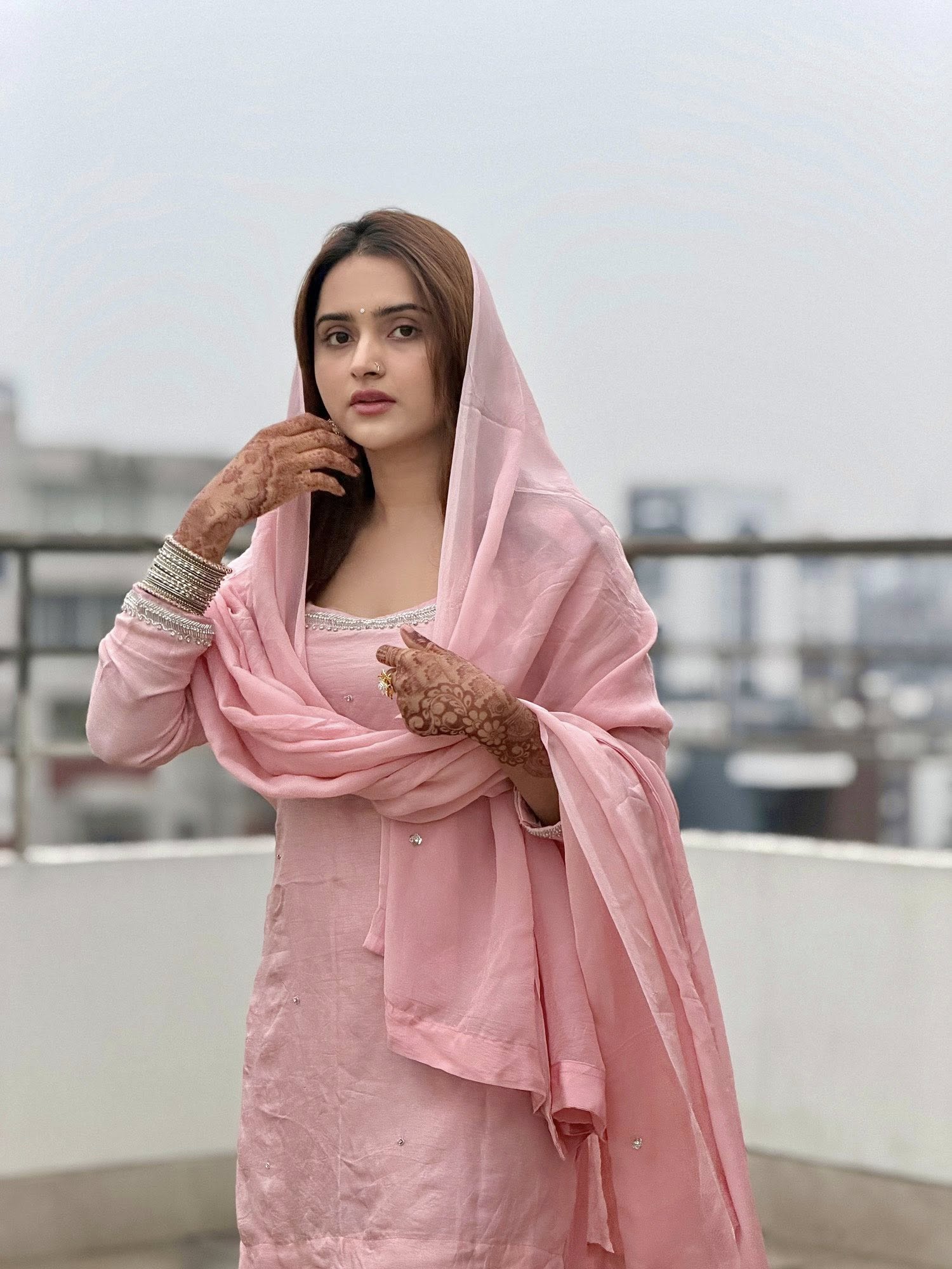 যেমন ছিল তারকাদের ঈদ লুক