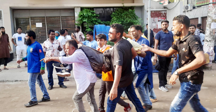 খুলনায় বিএনপি-পুলিশ সংঘর্ষ, টিয়ারশেল নিক্ষেপ