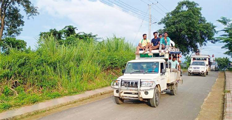 সাজেক-খাগড়াছড়ি যান চলাচল শুরু, ফিরছেন পর্যটকরা