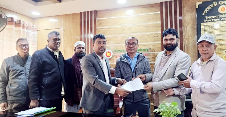 পোস্টাল ব্যালটে জোরপূর্বক ভোট আদায়, পোস্ট মাস্টার বলছেন ভিত্তিহীন