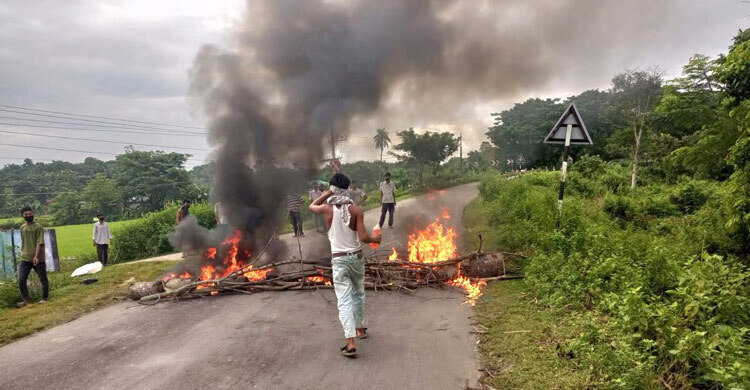 Road blockade underway in Khagrachhari over schoolgirl gang rape