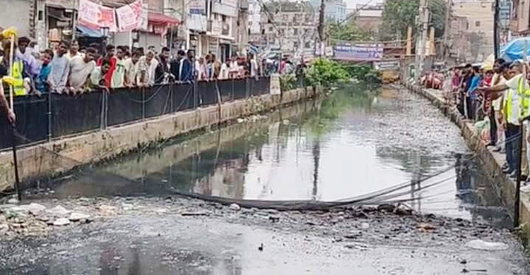 প্রতিষ্ঠাবার্ষিকীতে খাল পরিষ্কার, বিএনপিকে ডিএমপির ধন্যবাদ