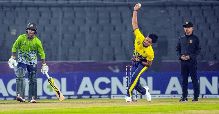 খালেদের বোলিং আর জয়ের ব্যাটিংয়ে ফাইনালে দুর্বার