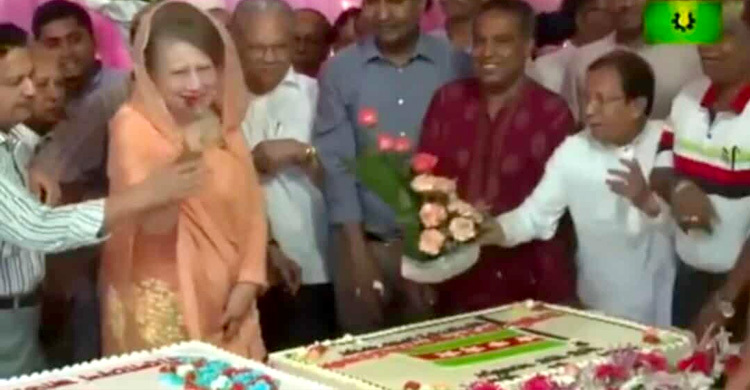 খালেদা জিয়ার জন্মদিন: এবারও নেই কেক কাটার আয়োজন