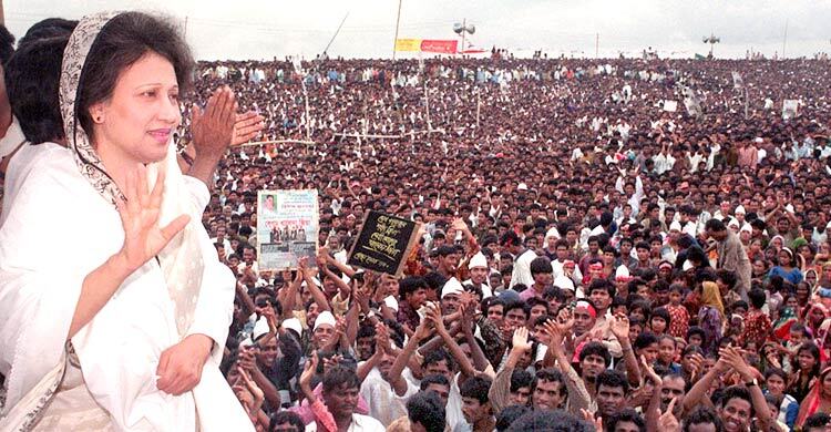 রাজনীতিতে অনিচ্ছুক খালেদা জিয়া যেভাবে বিএনপির হাল ধরেন
