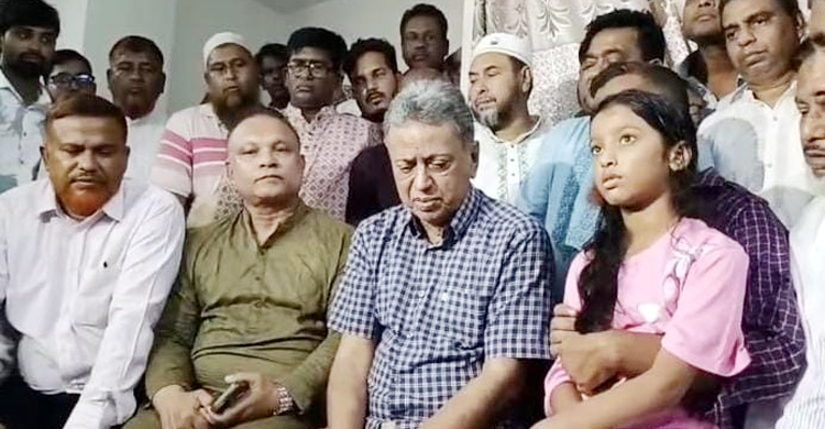 হতাহতদের পরিবারের দায়িত্ব সরকারকে নেওয়ার আহ্বান খসরুর