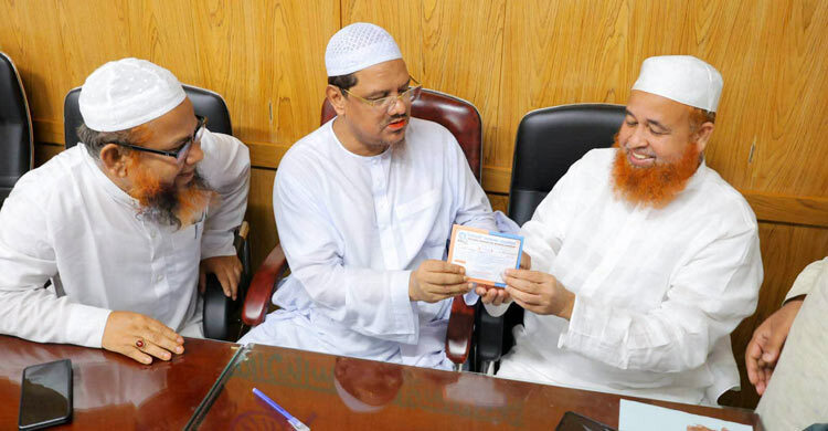 চরমোনাইয়ের দলে যোগ দিলেন খেলাফত ইসলামীর মহাসচিব ফজলুর রহমান