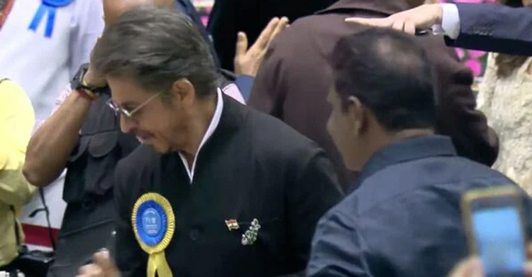 প্রথমবার জাতীয় চলচ্চিত্র পুরস্কারের মঞ্চে শাহরুখ খান