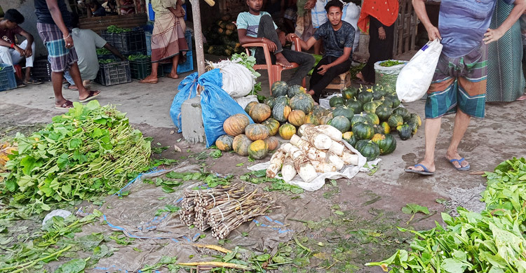 খুলনায় খুচরা বাজারে সবজির দাম দ্বিগুণ