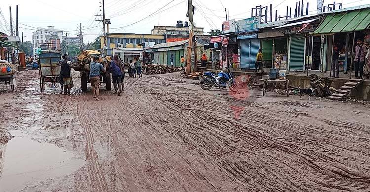 এক যুগে ভোগান্তি না কাটলেও নির্মাণ ব্যয় বেড়েছে ১৬০ কোটি টাকা