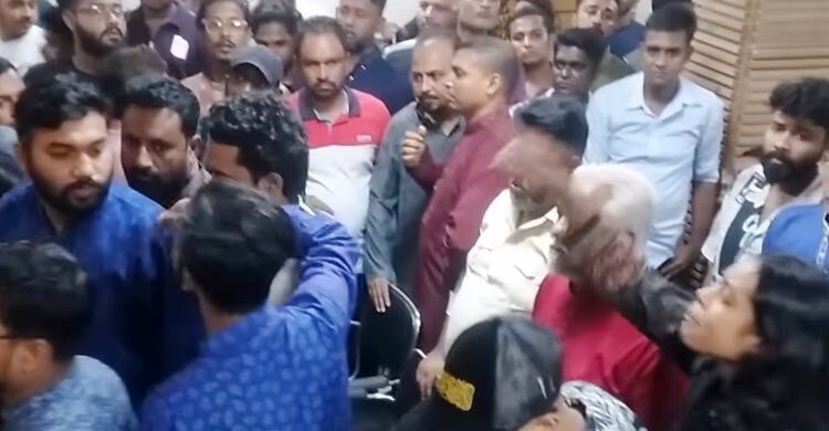 খুলনায় কেন্দ্রীয় নেতাদের সামনে এনসিপির দু’পক্ষের হাতাহাতি