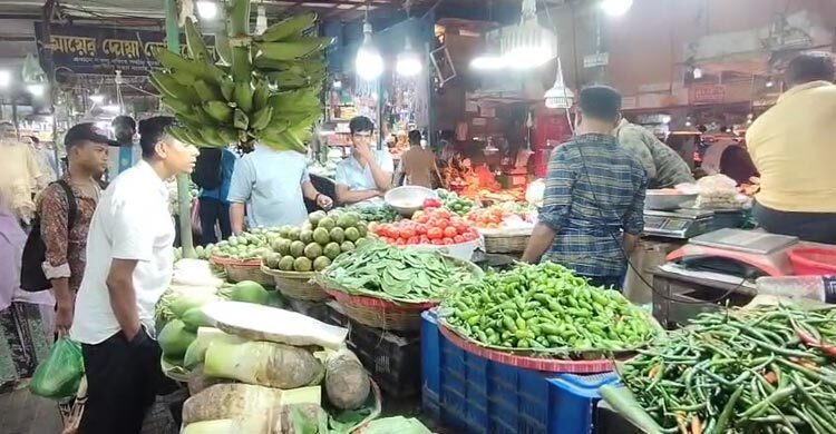 সবজির দাম কমতে শুরু করেছে খুলনার বাজারে