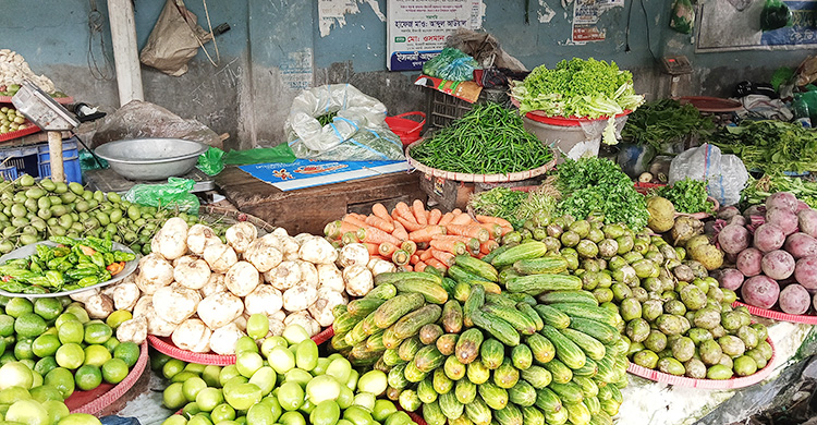 শীতকালীন সবজিতে ভরপুর খুলনার বাজার, দামে স্বস্তি