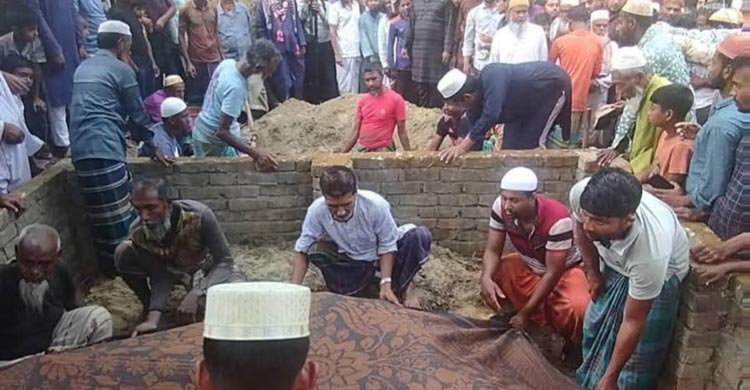 দুই মেয়ের সঙ্গে মাকে হারিয়েছেন আবদুস সালাম