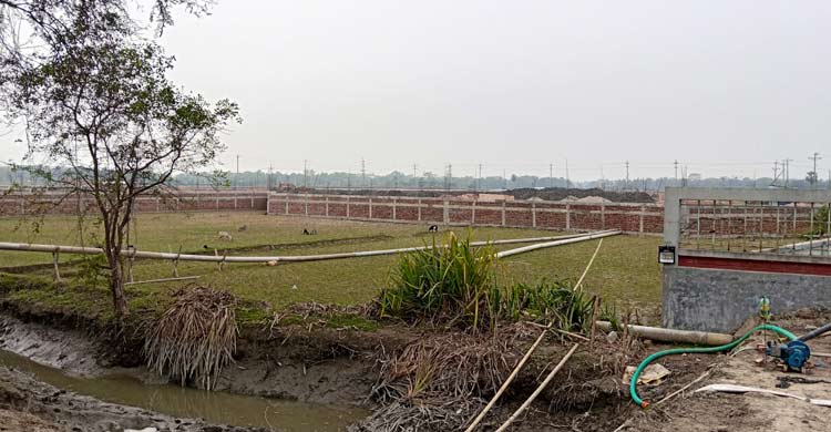 খুলনায় নদী থেকে বালু উত্তোলনে ক্ষতির মুখে কৃষিজমি