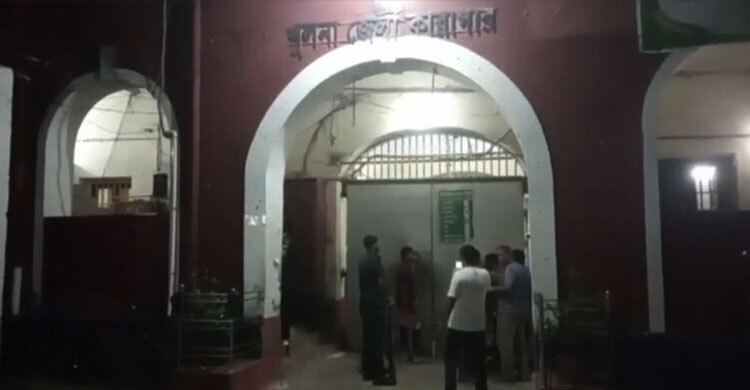 খুলনা কারাগারে বন্দিদের মধ্যে দফায় দফায় সংঘর্ষ
