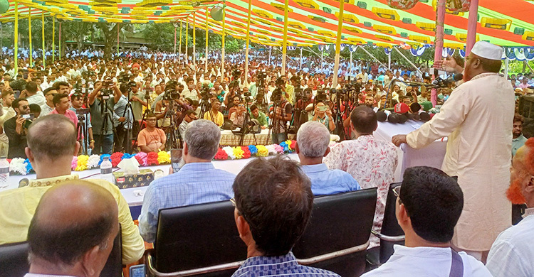 স্বাধীনতার পর সবাই নিজেদের ভাগ্য উন্নয়নে হিন্দুদের ব্যবহার করেছে