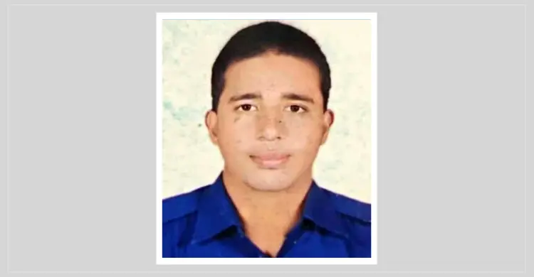 নিজের মাথায় রাইফেল ঠেকিয়ে গুলি করলেন পুলিশ সদস্য, ভিডিও ভাইরাল