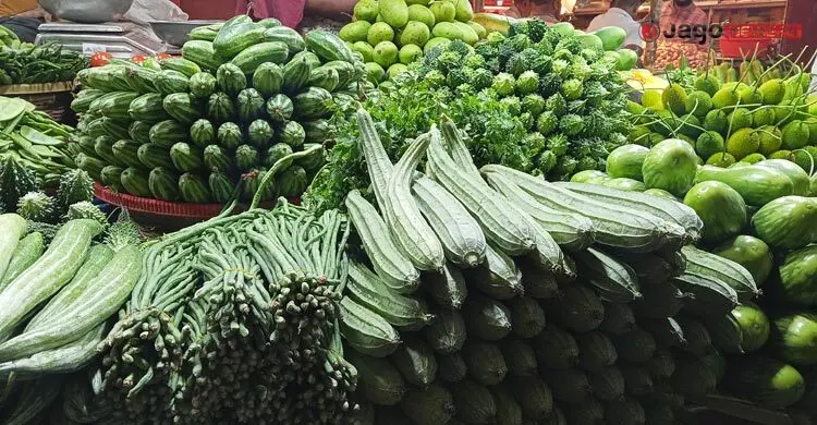 খুলনায় সবজির বাজারে অস্বস্তি, কেজিতে বাড়লো ১০ টাকা
