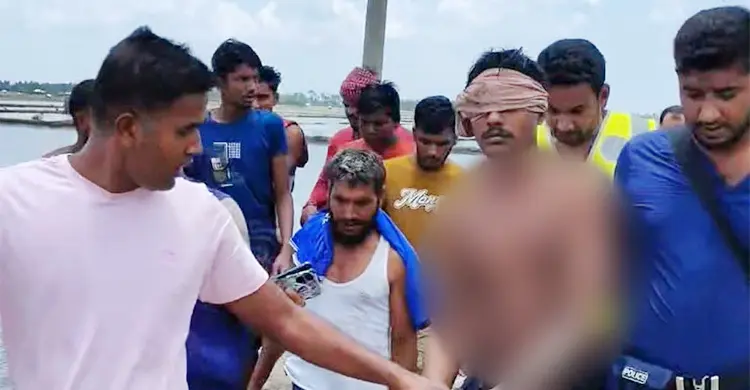 কোস্টগার্ডের সঙ্গে বন্দুকযুদ্ধে জলদস্যু ‘দুলাভাই বাহিনী’র সদস্য নিহত