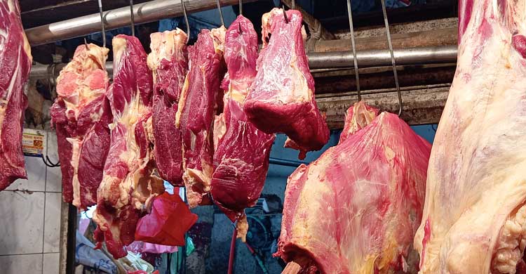 খুলনার বাজারে মুরগিতে স্বস্তি, সবজিতে অস্বস্তি