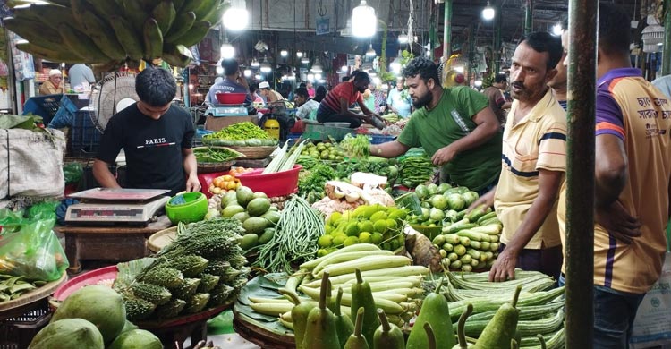 খুলনার বাজারে বেড়েছে সবজি-মাছের দাম