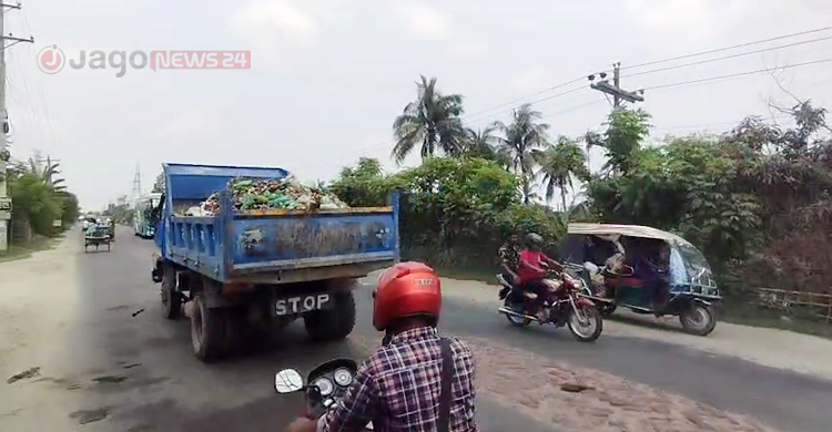 খুলনার রাজবাঁধ যেন ময়লার পাহাড়