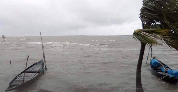 উপকূলীয় অঞ্চলে বৃষ্টির প্রবণতা বেশি থাকতে পারে