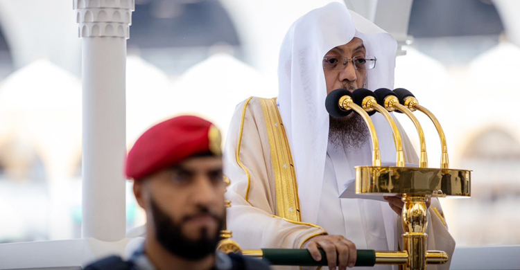 জুমার ইমাম ছাড়া অন্য কেউ জুমার খুতবা দিতে পারেন?