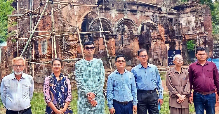 সংস্কার করা হচ্ছে সত্যজিৎ রায়ের পৈতৃক বাড়ি