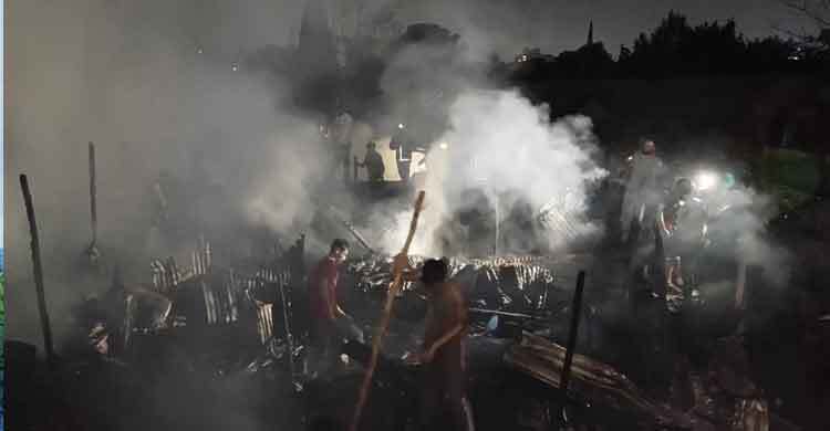 এবার কড়াইল বস্তিতে আগুন, নিয়ন্ত্রণে ৮ ইউনিট