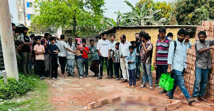 কুষ্টিয়ায় প্রকাশ্য যুবককে কুপিয়ে হত্যা